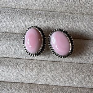 Elegant Sterling Silver Pink Conch Oval Stud Earrings